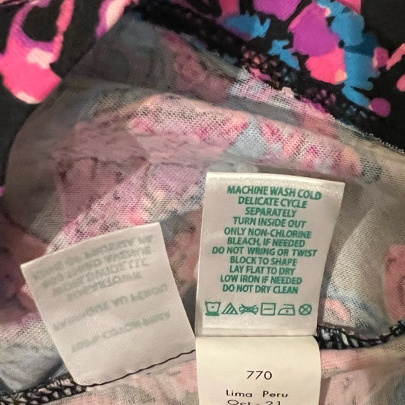 Lilly Pulitzer long sleeved Pima cotton dress - Picture 5 of 6